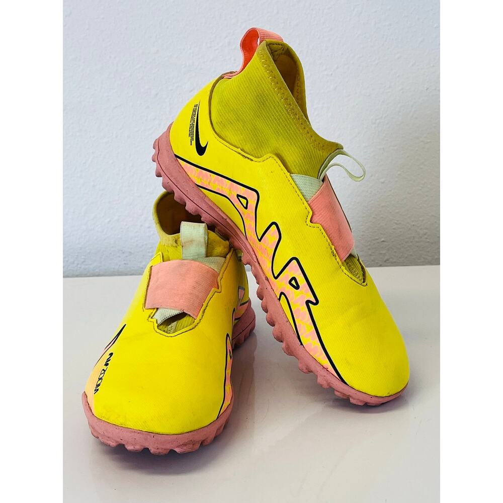 Nike Brevata Soccer Cleats Size 13C